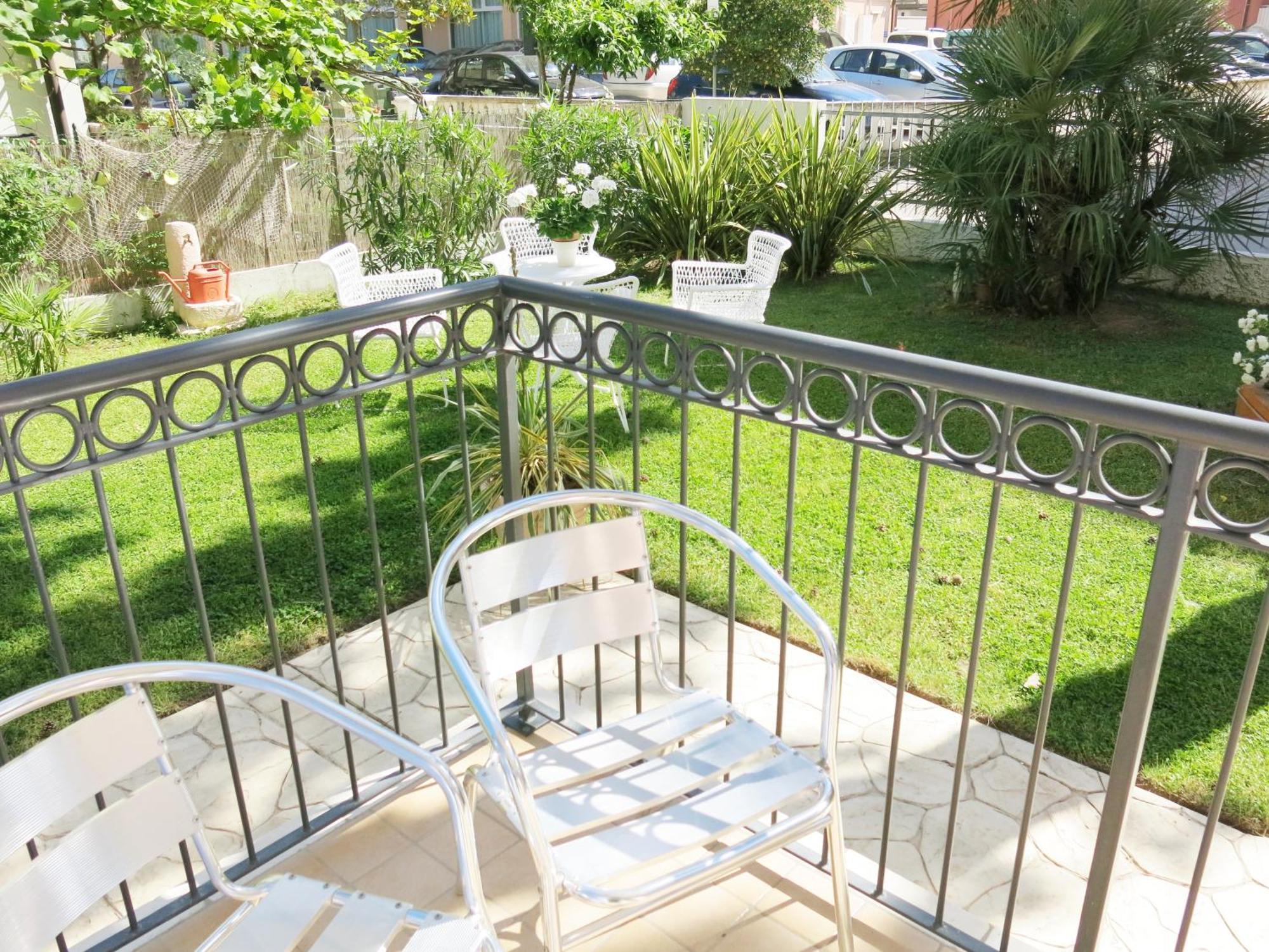 Residence Amarein Каорле Экстерьер фото